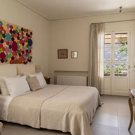 فيلة Daphni أيّا إفيميا