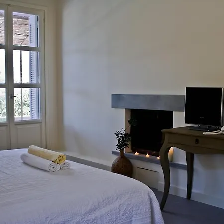 Daphni فيلة أيّا إفيميا