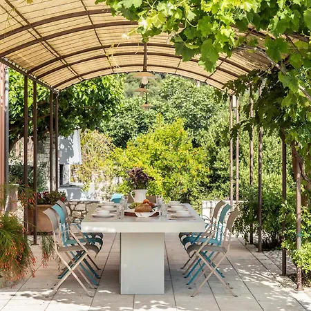 Daphni * Agia Efimia