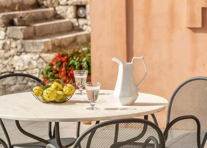 Daphni * Agia Efimia